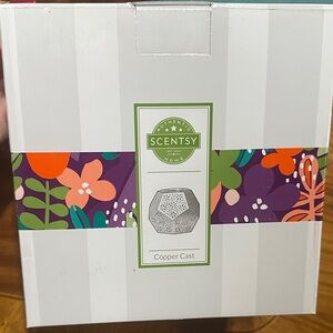 NIB Scentsy Copper Cast Warmer